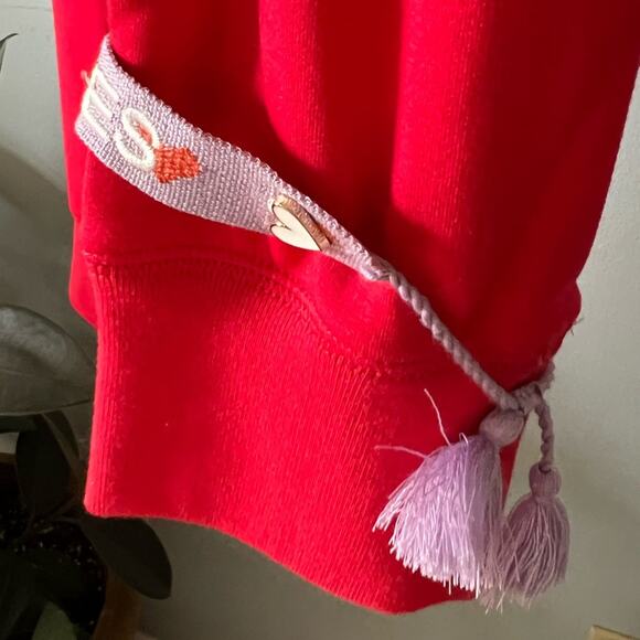 Alice + Olivia Big Feelings soft Crop Sweatshirt w Vibes bracelet band NEW Lg - Picture 6 of 7